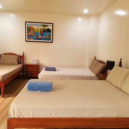 Tessie'S Home Stay Bed & Breakfast Puerto Princesa Exterior foto