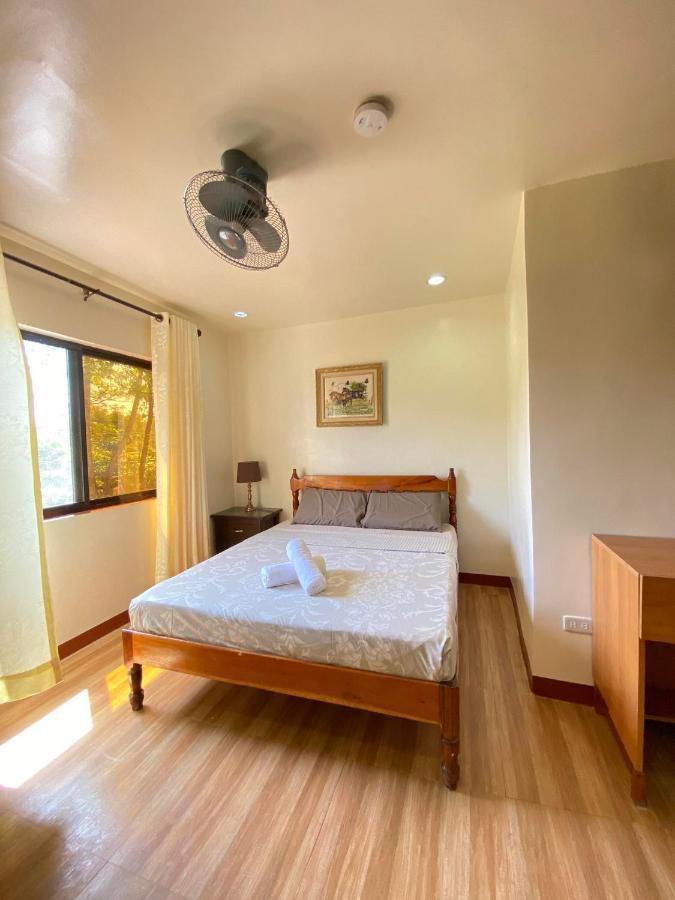 Tessie'S Home Stay Bed & Breakfast Puerto Princesa Exterior foto